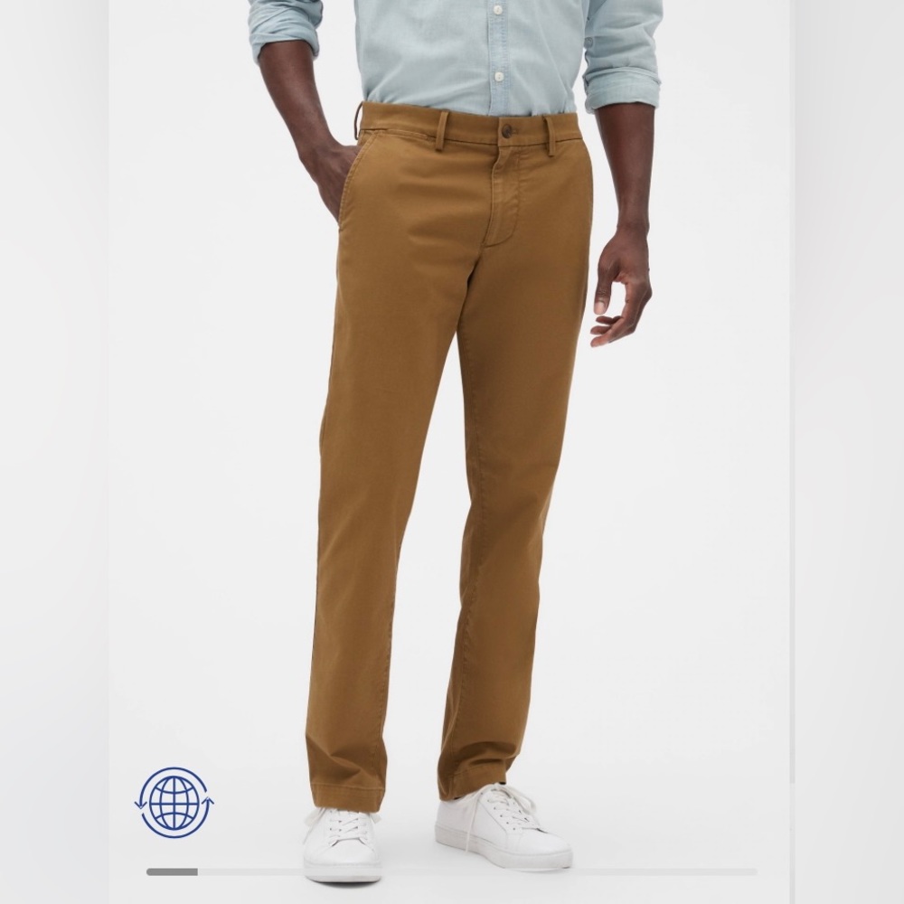 Gap Modern Khakis in Slim Fit with GapFlex 32x34